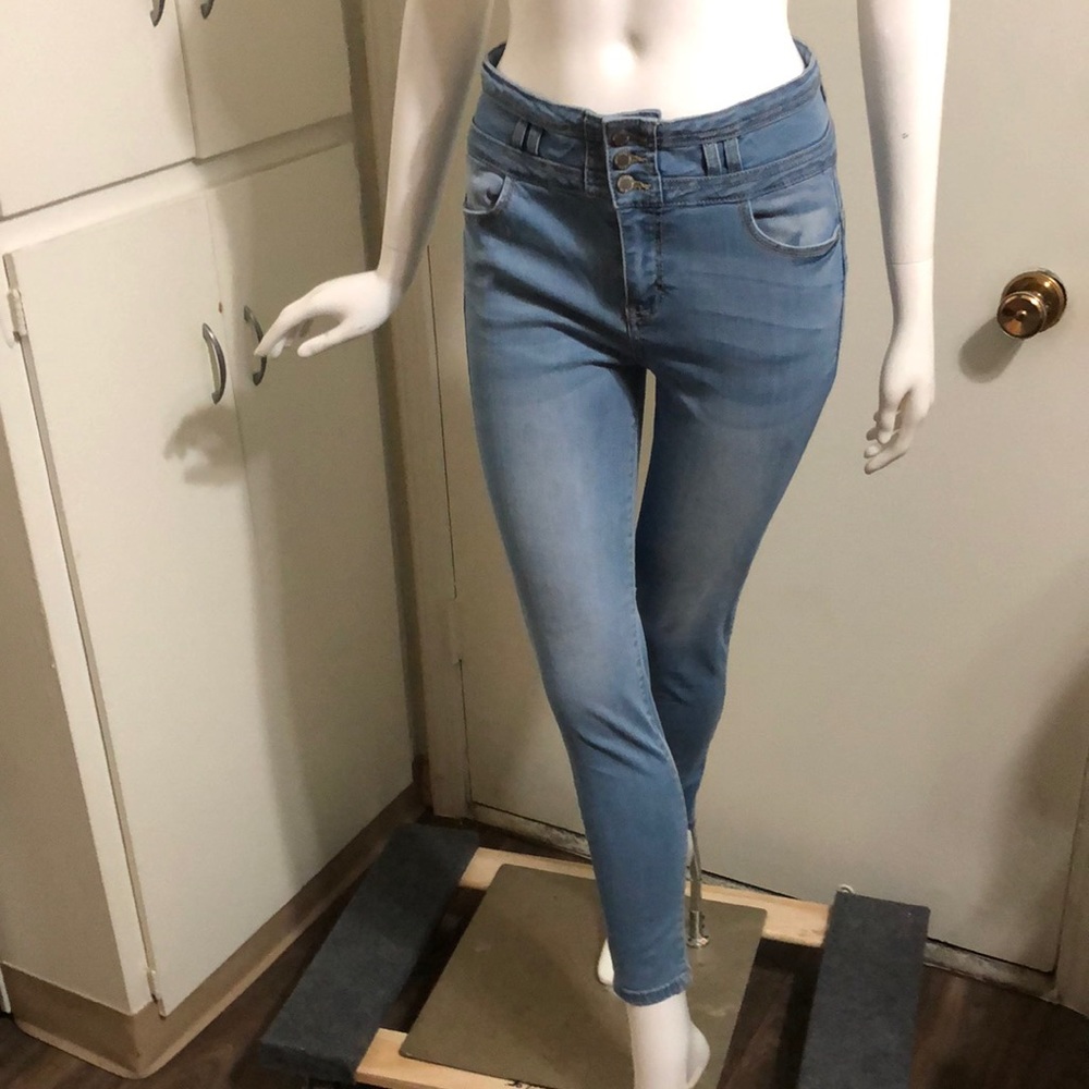 Women’s jeans size 5